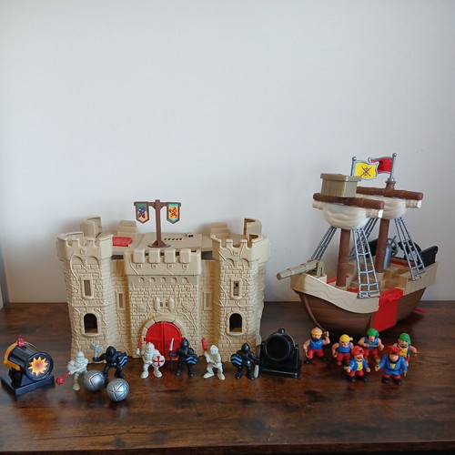 Red box vintage pirate ship - box,