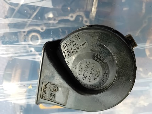 Horn off triumph tiger 955i - horn, a