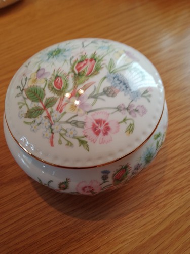Aynsley fine bone china - bone,