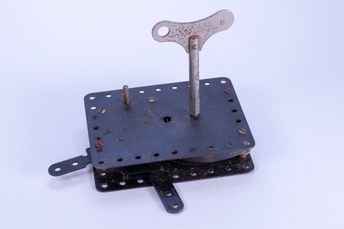 Meccano clockwork motor - meccano, with