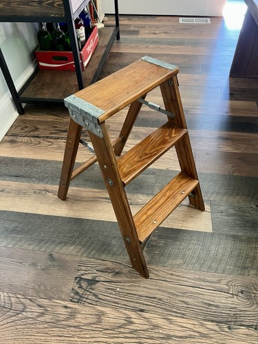 Vintage wooden step - step, ladder