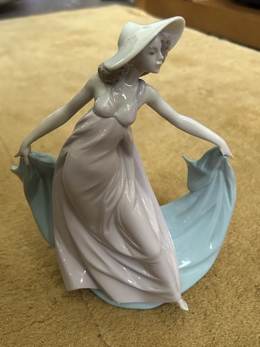 Spring dance lladro 5663 - by,