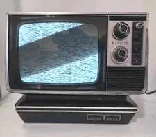 Vintage ZENITH 12" Black White