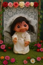 VINTAGE 9” 1977 DAM TROLL BRIDE DOLL WITH WEDDING DRESS DARK BROWN HAIR STAMPED