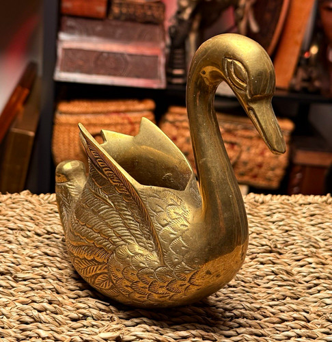 Rare vintage brass swan - rare,