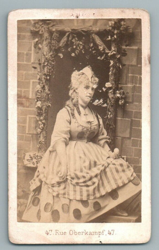 Cdv curious photo woman dress - photo,