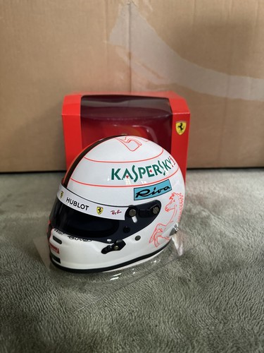 Formula scale helmet - 1,
