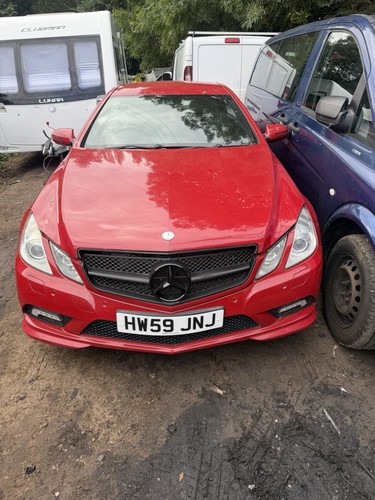 Breaking mercedes benz - breaking, e
