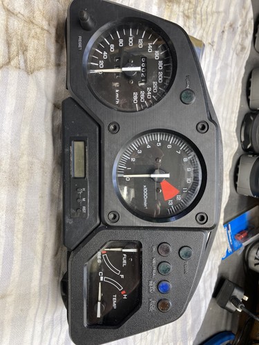 Honda vfr750 rc36 - honda, speedo
