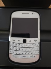 BlackBerry Bold Touch 9900 –