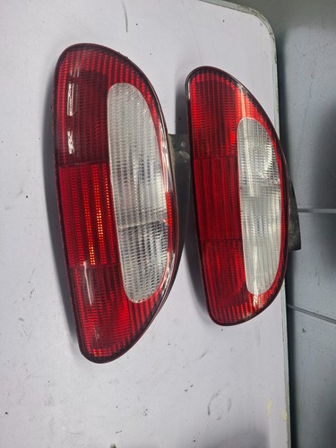 Mgf rear light clusters - /, tf