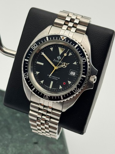 Zodiac red dot 200m - dot, (heuer)