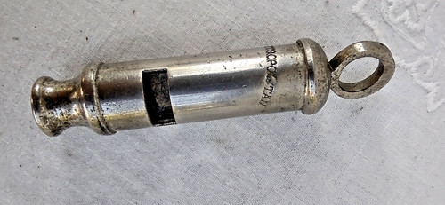 Metropolitan whistle good - whistle,
