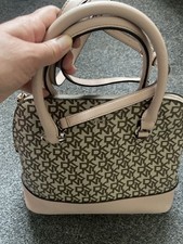 DKNY Women's Handbag Leather with Zip