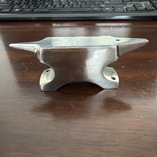 Double horn mini anvil self - horn,