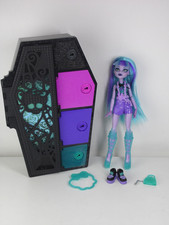 Monster High Skulltimate Secrets - Neon Frights -Twyla Doll Series 3 G3