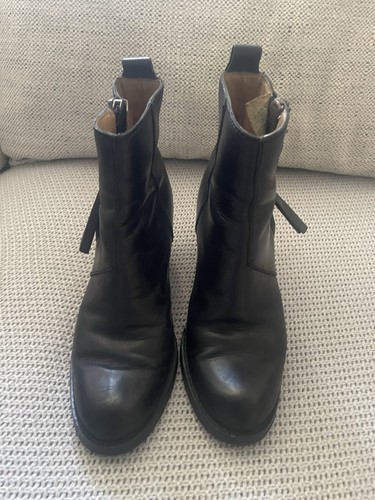 Acne pistol women - acne, women’s