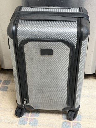 Tumi grey carbon - grey, effect