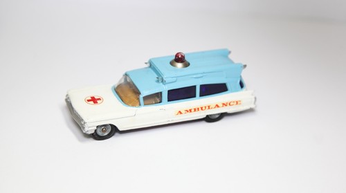 Corgi 437 cadillac - 437,