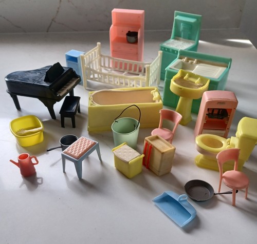 Vintage dolls house - , furniture