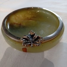 Mid 20th century green - green, onyx