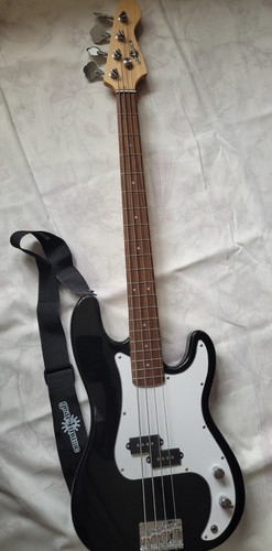 Bass guitar gear4music - bass, by