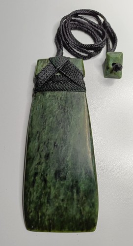 Inanga jade hand carved - jade,