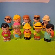 HAPPYLAND 10 FIGURES MIXED PEOPLE BUNDLE EARLY LEARNING CENTRE ELC