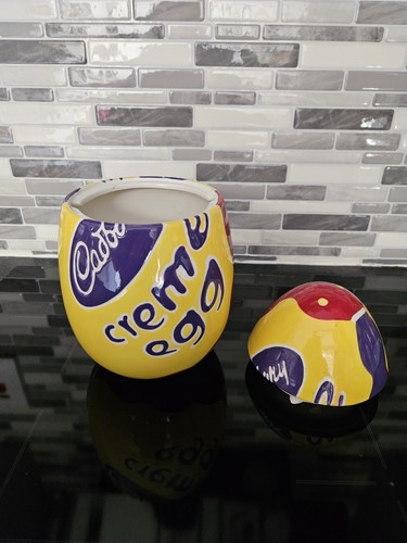 Cadbury creme egg large - large, cookie