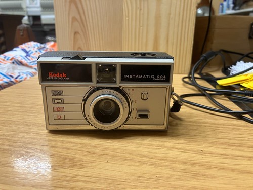 Vintage kodak instamatic 204 - kodak,