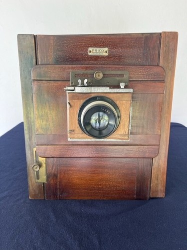 Antique field camera - x, 10"