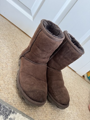 Ugg classic brown boots - classic, size