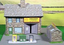 TT:120  scale, Garage Petrol