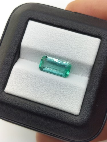Natural nigerian emerald 58 - natural, 2.58