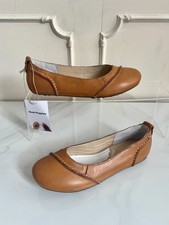 NEW+TAGS - HUSH PUPPIES Tan