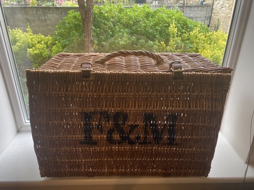 Fortnum and mason - and, medium