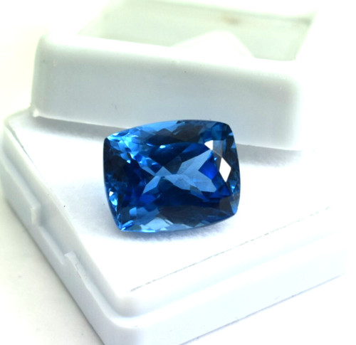 Cushion cut sapphire - cut, size