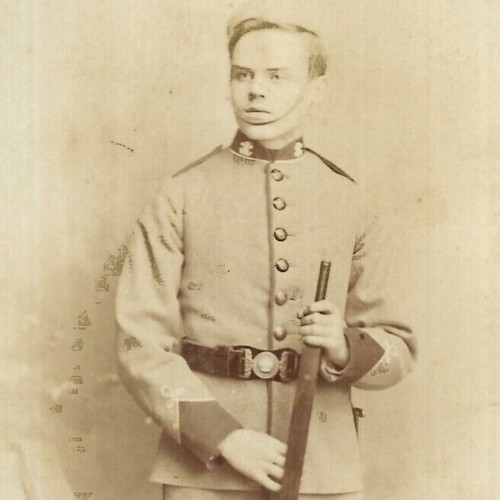 Cabinet card photo soldier - card,