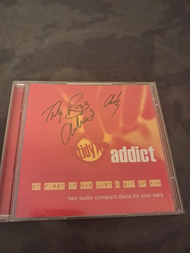 Tidy addict signed - addict, signed.