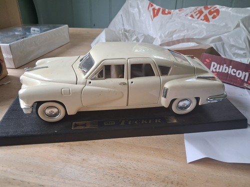 Road legends scale - road, 1/18