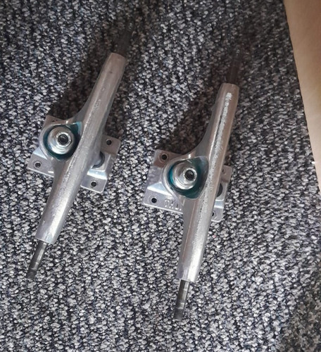 Thunder 161 skateboard trucks - thunder,