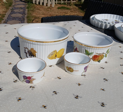 Royal worcester porcelain - royal,