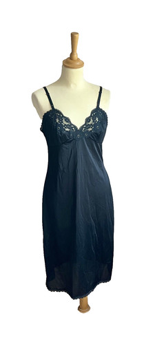 Vtg charnos black silky - vtg,