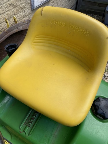 John deere lt133 - deere, on