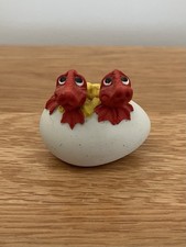 Vintage Genesis Creations Ltd Red Baby Dragons-Draglets In Egg Figurine. Rare UK