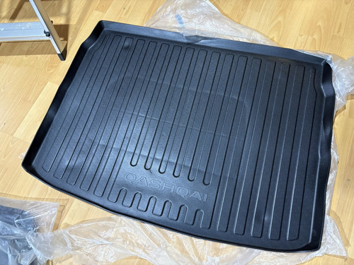 New genuine nissan qashqai - genuine,