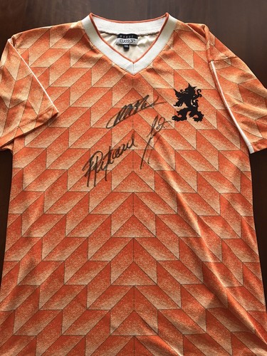 Holland signed jersey - holland,