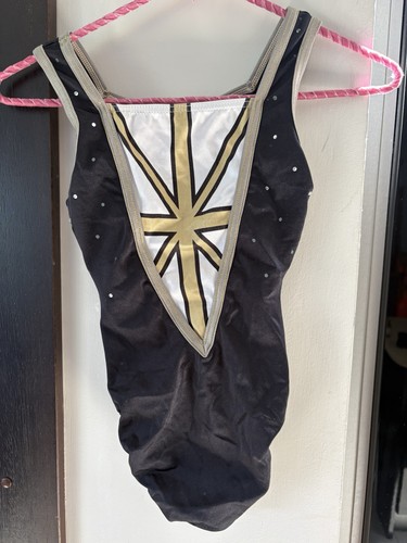 Black and gold - black,