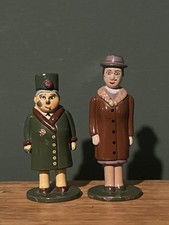 ERTL Thomas the Tank Engine and Friends Mrs Hatt & Mrs Kyndkey Figure PLAYWORN 3