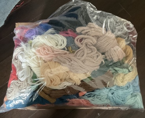 Over 800g twilleys tapestry - 800g, of